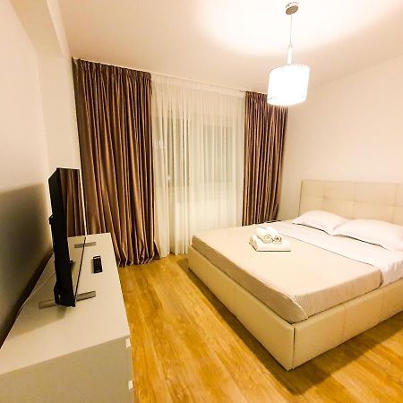 Luxurious Retreat 1Br Apartment With Netflix, Private Parking And Self Check In Popesti-Leordeni Esterno foto