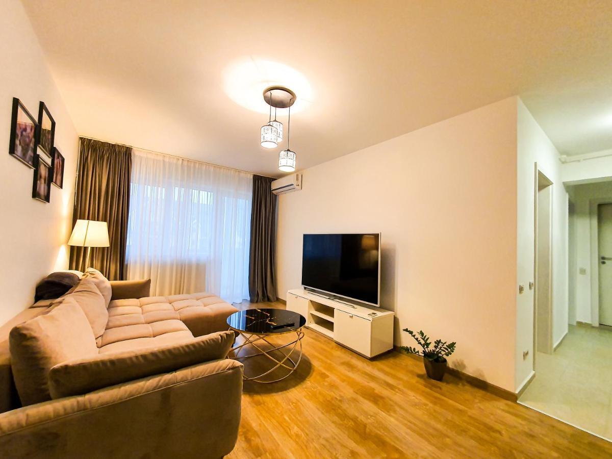 Luxurious Retreat 1Br Apartment With Netflix, Private Parking And Self Check In Popesti-Leordeni Esterno foto