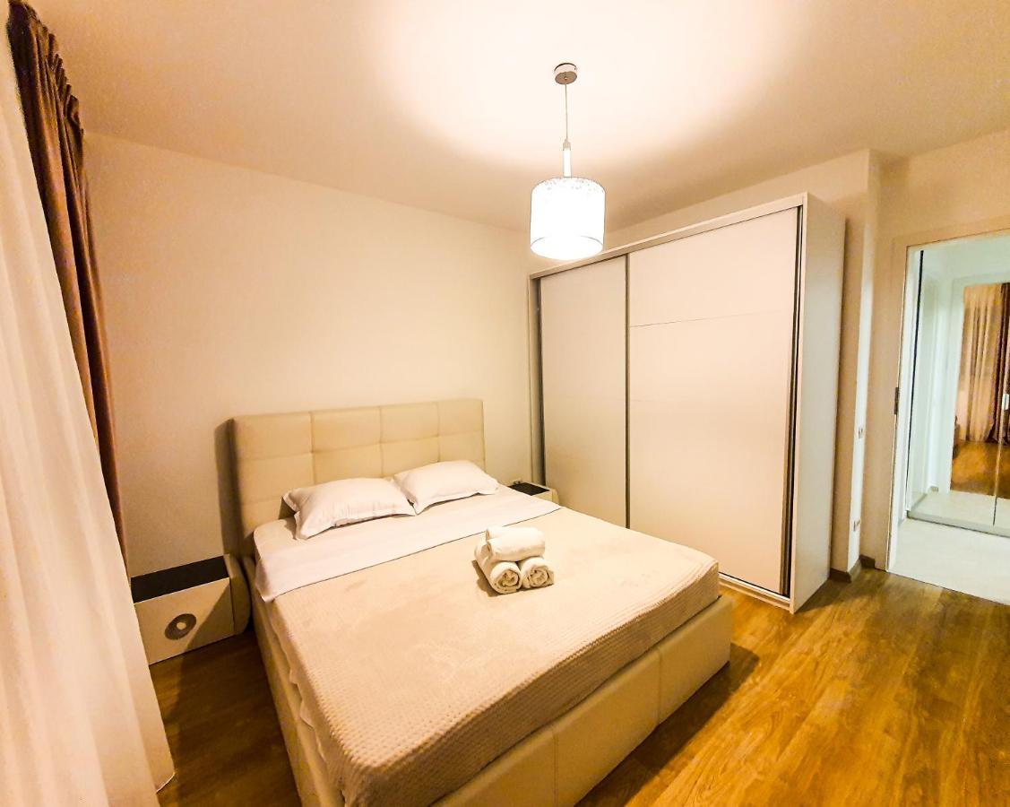 Luxurious Retreat 1Br Apartment With Netflix, Private Parking And Self Check In Popesti-Leordeni Esterno foto