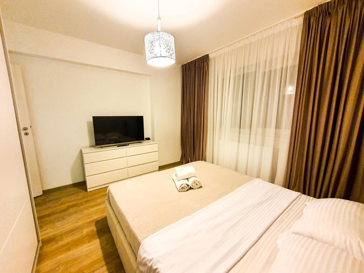 Luxurious Retreat 1Br Apartment With Netflix, Private Parking And Self Check In Popesti-Leordeni Esterno foto